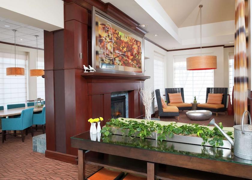 Minnesota Oakdale Lobby