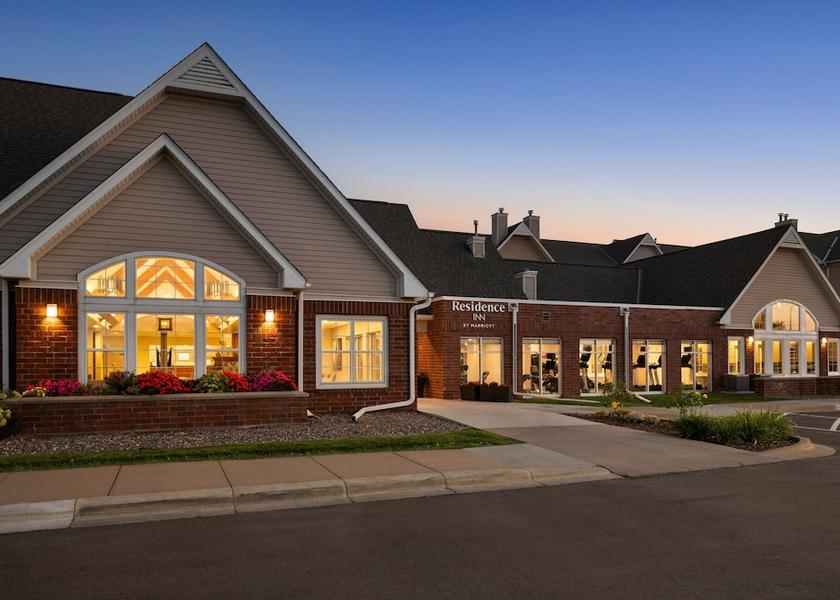 Minnesota Roseville Exterior Detail