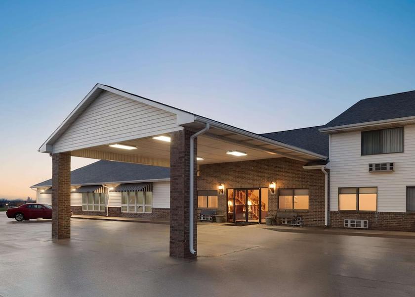 Missouri Bethany Exterior Detail