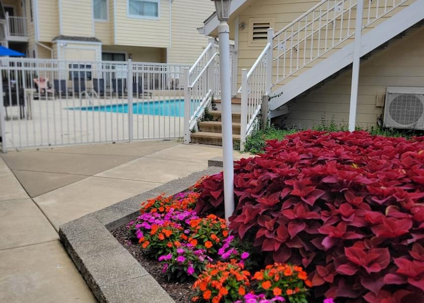 Missouri Chesterfield Exterior Detail