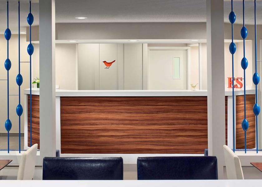 Missouri Chesterfield Lobby