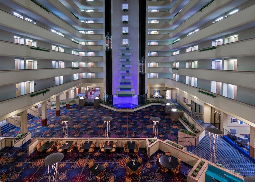 Lobby lounge