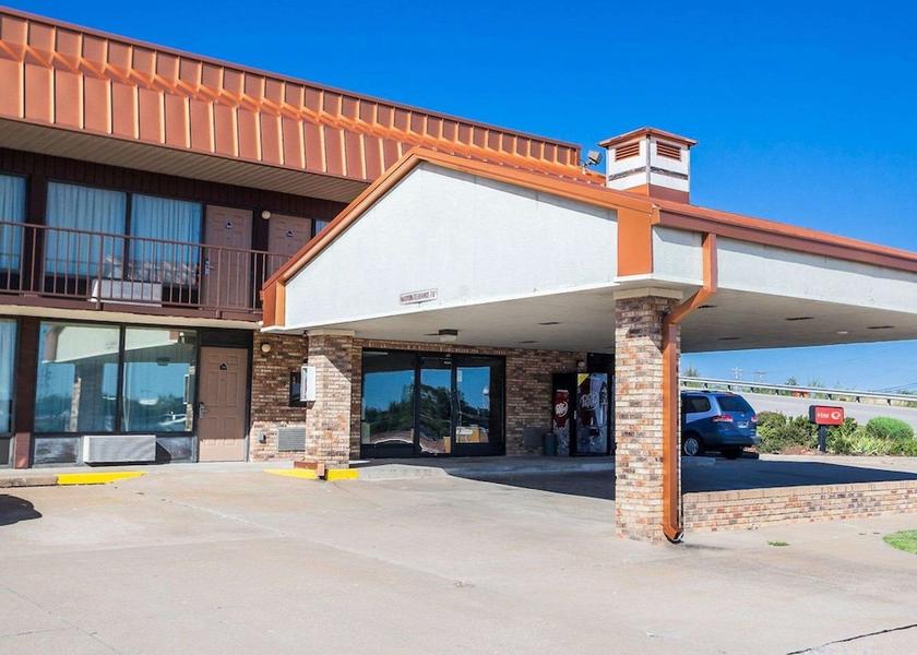 Missouri Jefferson City Exterior Detail