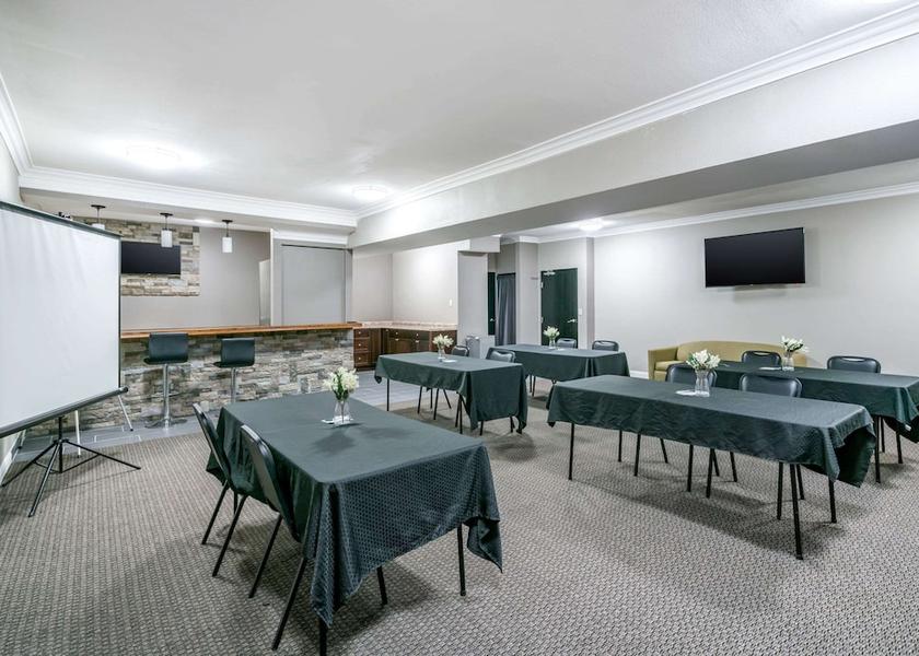 Missouri Jefferson City Meeting Room