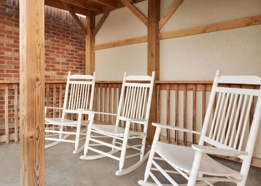 Missouri Jefferson City Courtyard