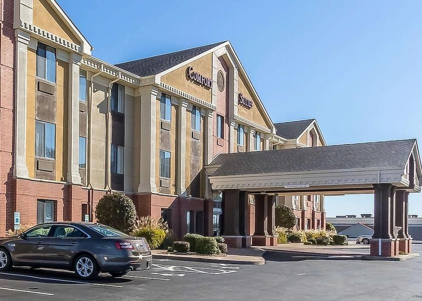 Missouri St. Charles Exterior Detail