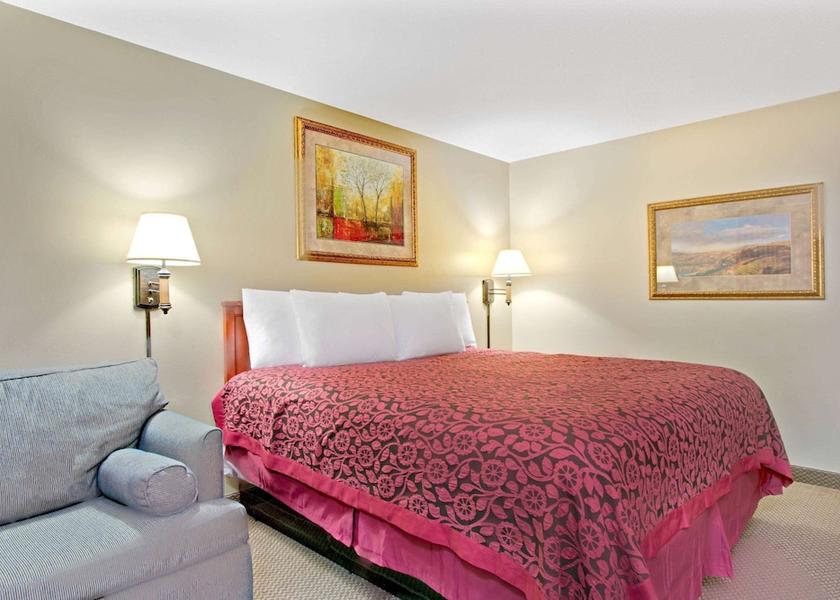 Missouri Maryland Heights Room