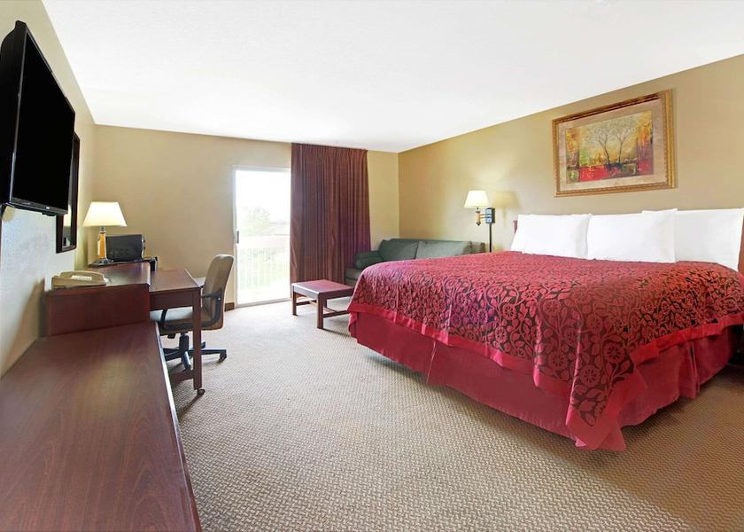 Missouri Maryland Heights Room