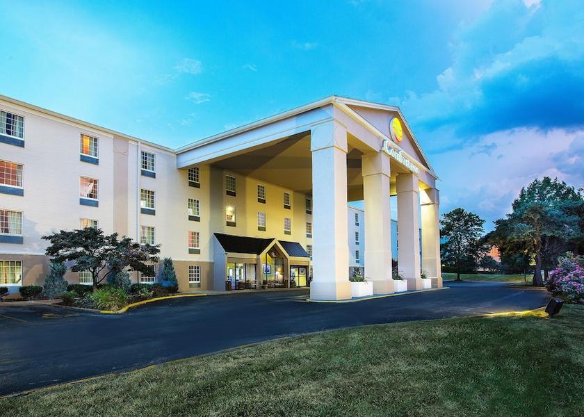Missouri Maryland Heights Property entrance