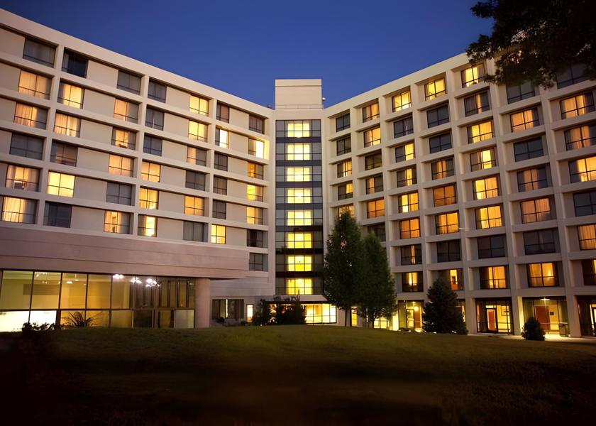 Missouri St. Louis Hotel Exterior