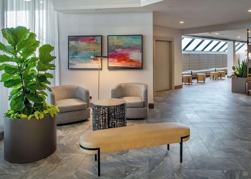 Missouri St. Louis Lobby