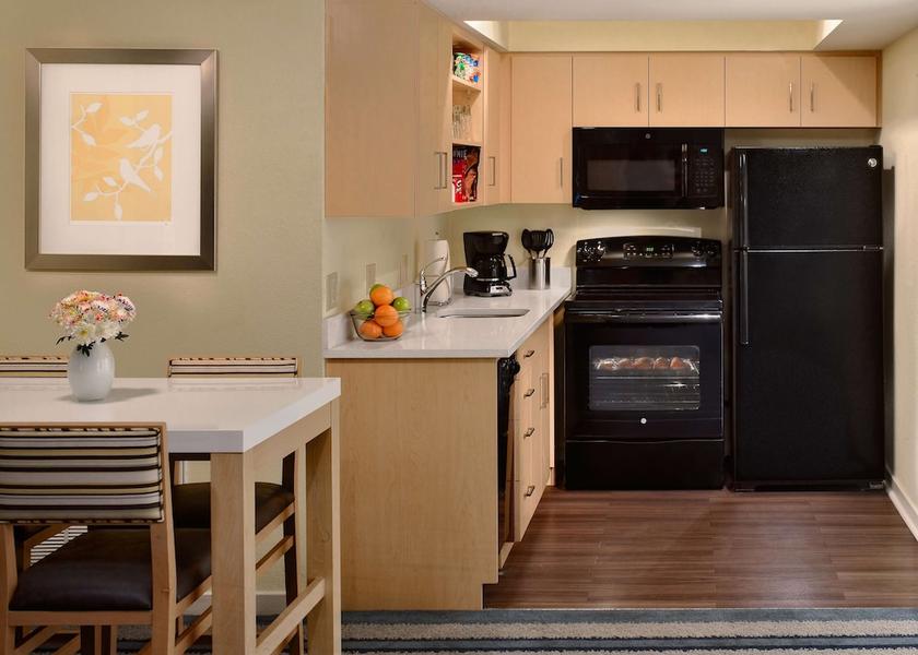 Missouri Maryland Heights Room