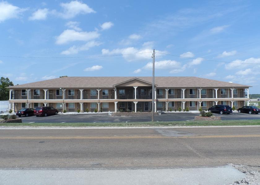 Missouri St. Robert Facade