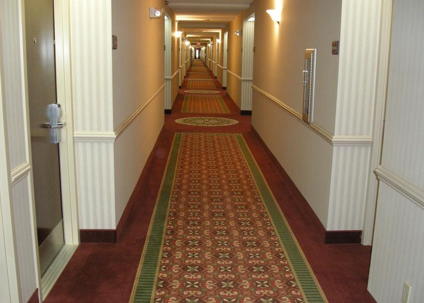 Mississippi Corinth Interior Entrance