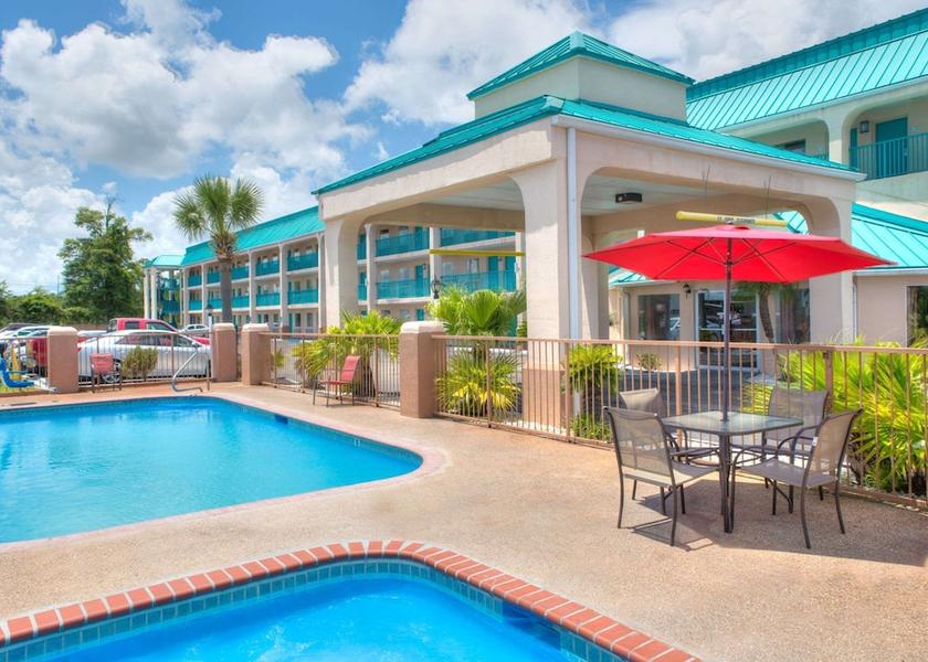 Mississippi Gulfport Pool