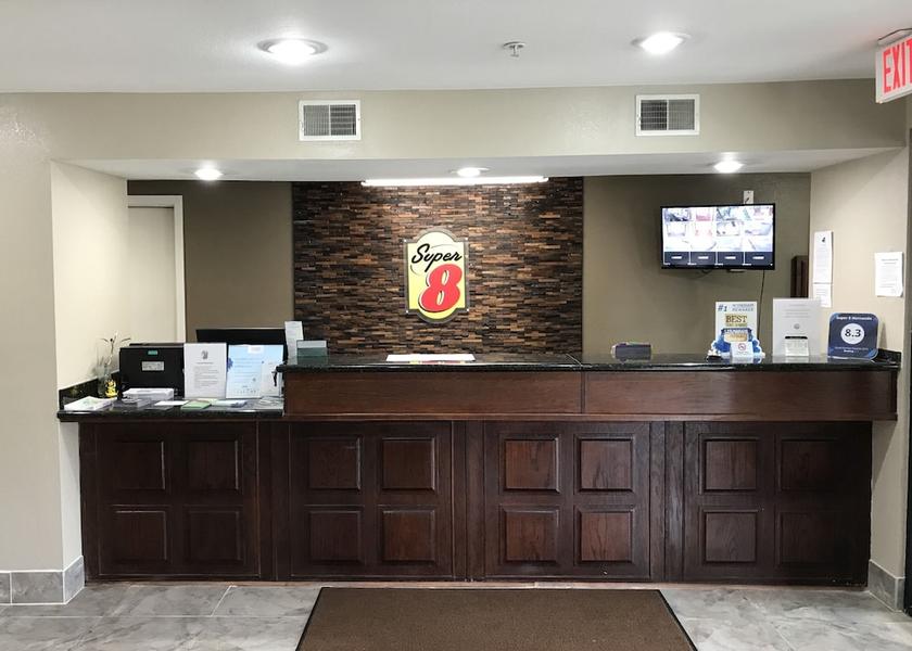 Mississippi Hernando Reception