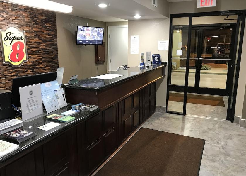 Mississippi Hernando Interior entrance