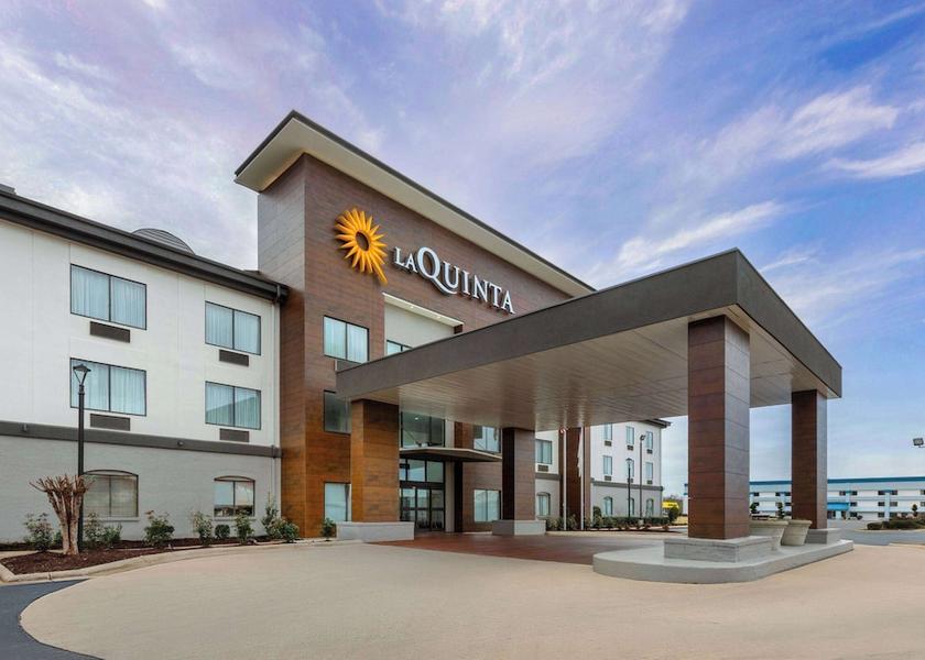 Mississippi Meridian Exterior Detail