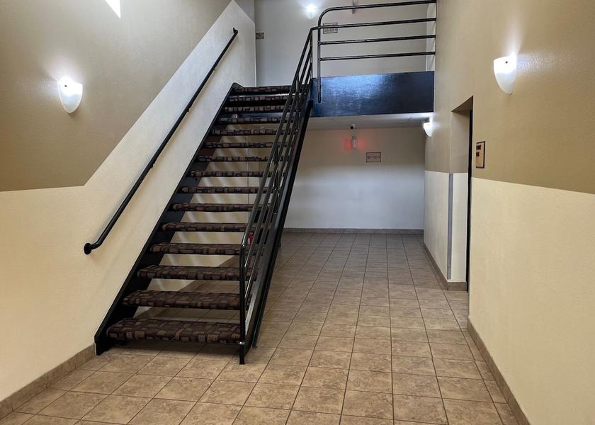 Montana Glendive Staircase