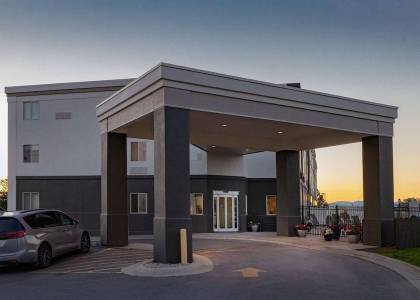 Montana Helena Exterior Detail