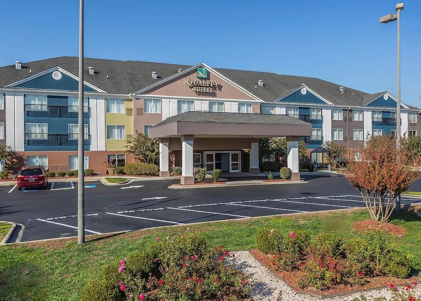 North Carolina Pineville Exterior Detail