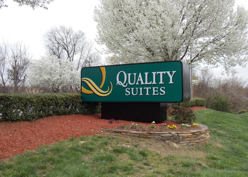 North Carolina Pineville Entrance