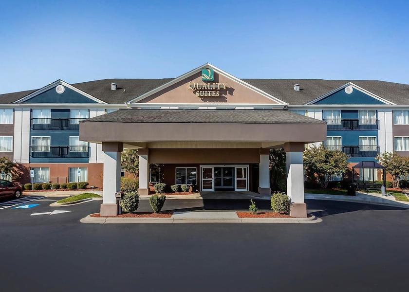 North Carolina Pineville Exterior Detail