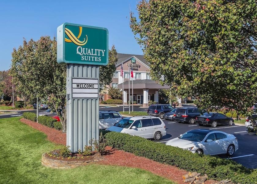 North Carolina Pineville Exterior Detail