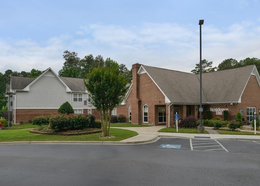 North Carolina Southern Pines Facade