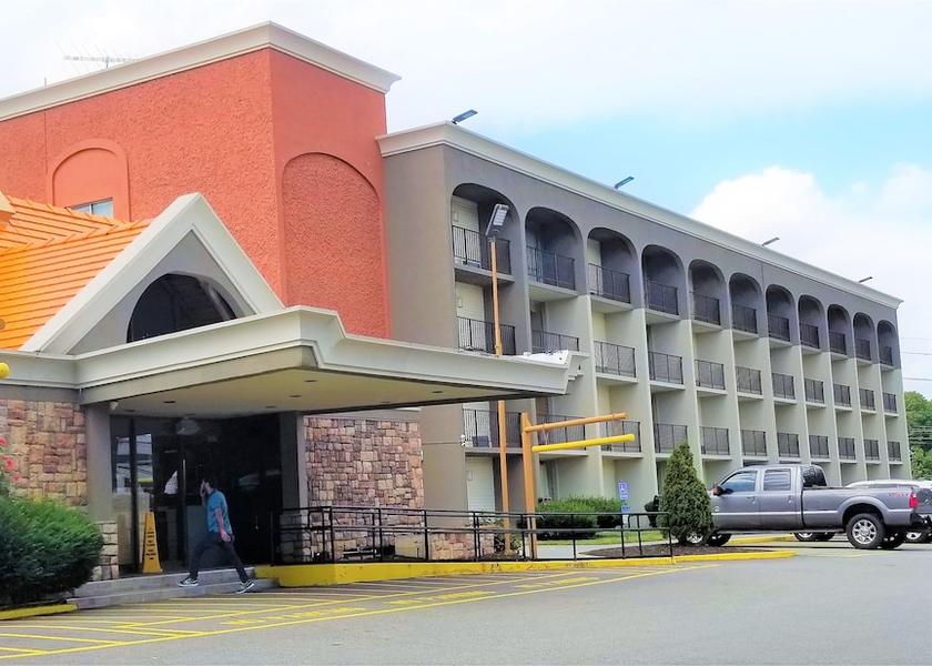 New Jersey Clifton Facade