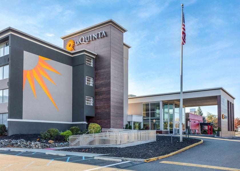 New Jersey Clifton Exterior