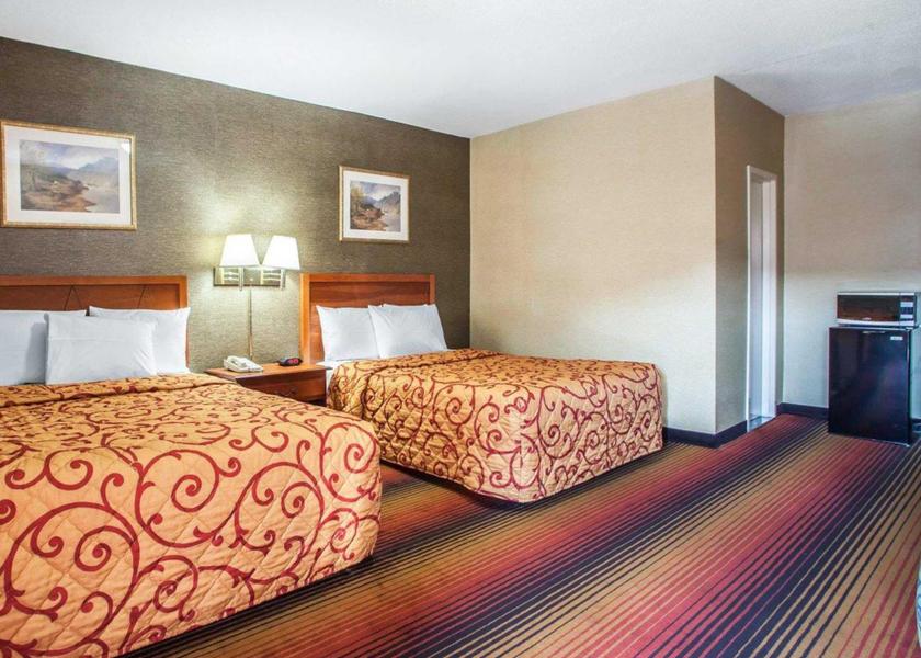 New Jersey Jersey City Guestroom