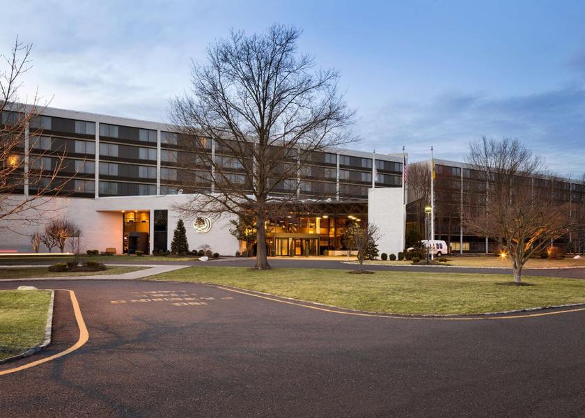 New Jersey Somerset Hotel Exterior