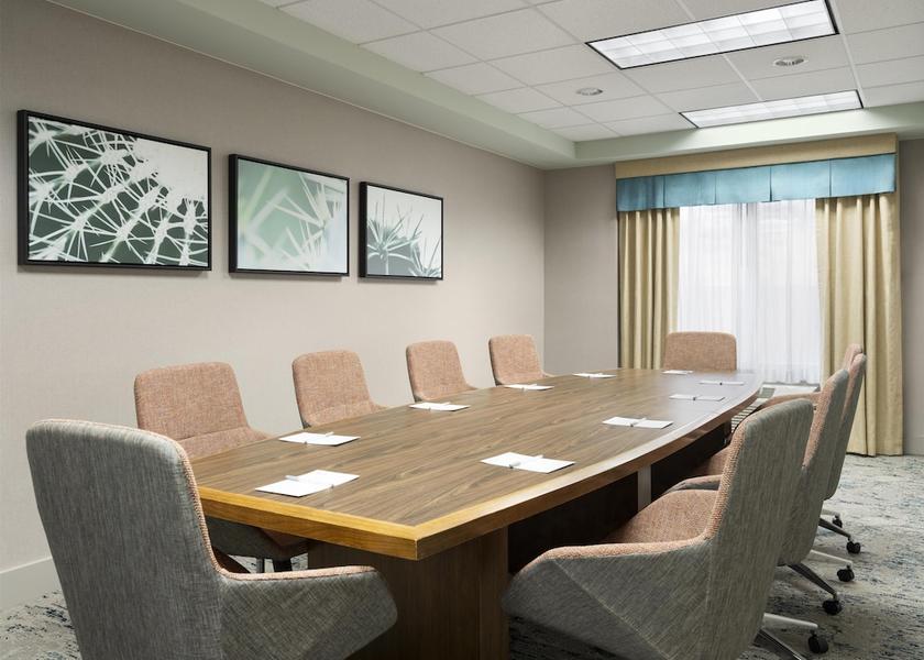 New Mexico Albuquerque Meeting Room