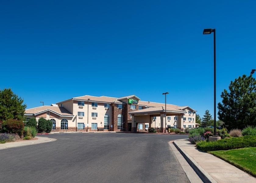 New Mexico Farmington Exterior Detail