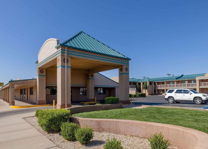 New Mexico Roswell Exterior Detail