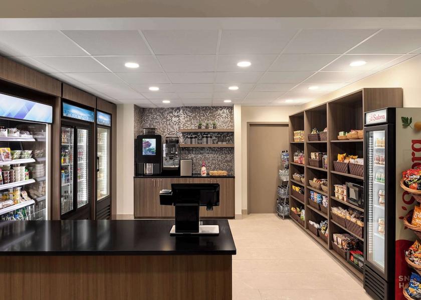 New York East Elmhurst Snack bar