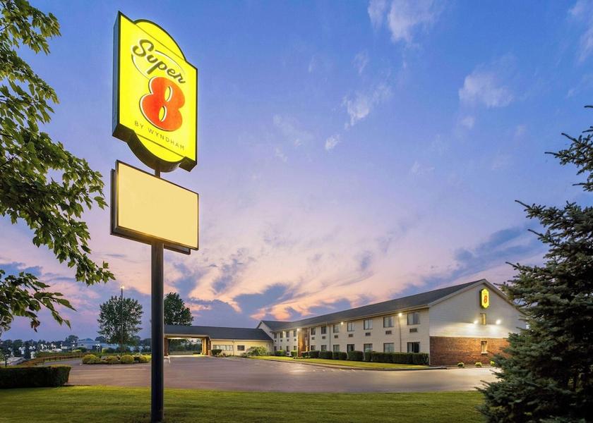 New York Henrietta Exterior Detail