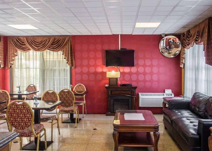 New York Huntington Station Lobby