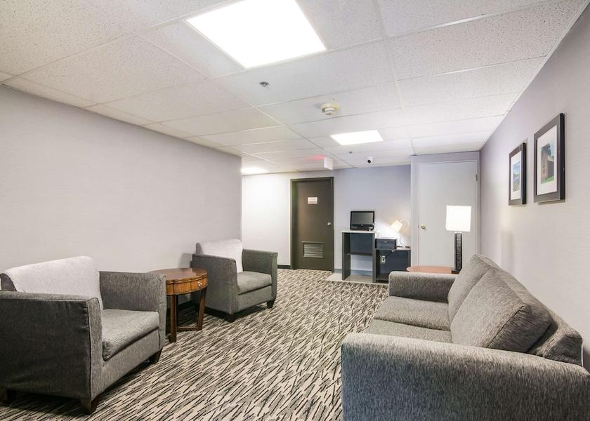 New York Jamestown Business center
