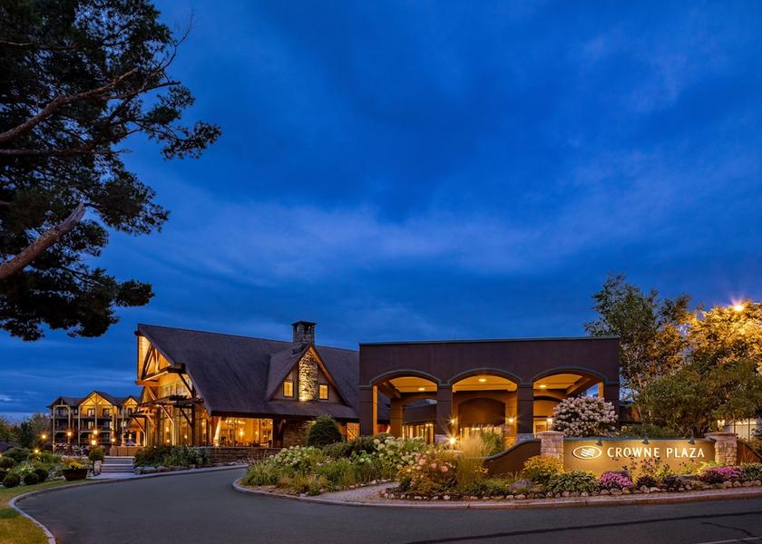 New York Lake Placid Facade