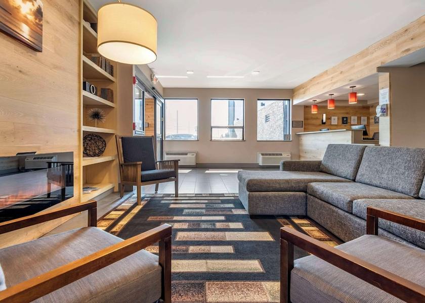 New York Liverpool Lobby