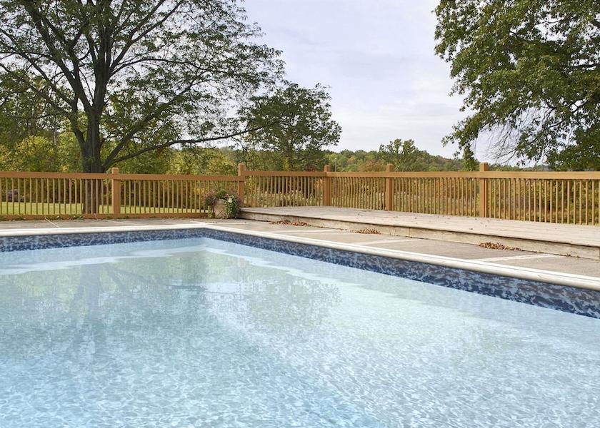 New York New Hampton Pool