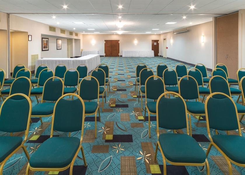 New York Plattsburgh Meeting Room