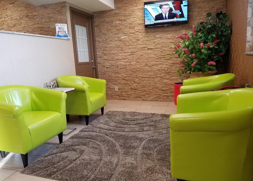 New York Plattsburgh Lobby