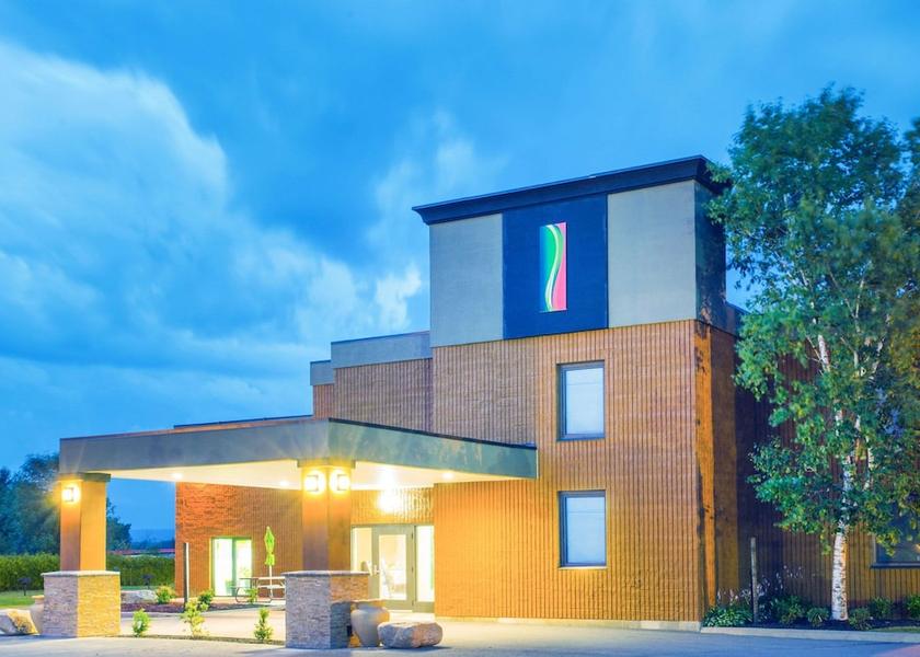 New York Plattsburgh Exterior Detail