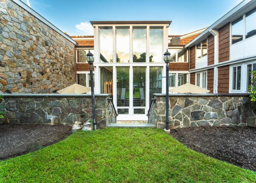 New York Tarrytown exterior view