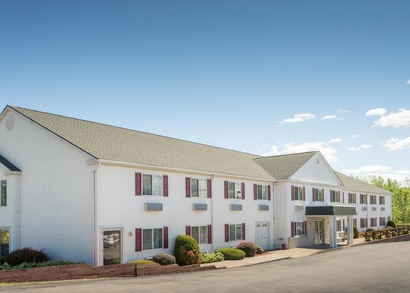 New York Webster Exterior