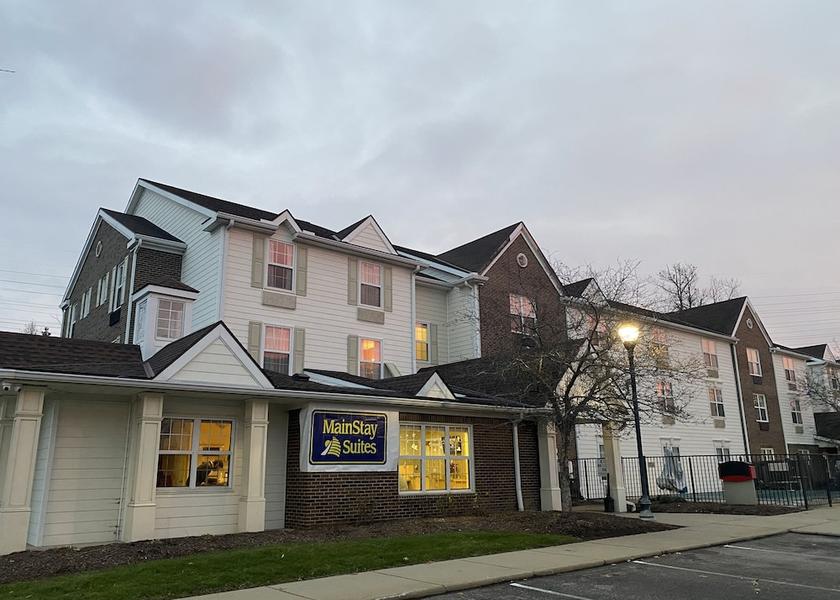 Ohio Middleburg Heights Exterior Detail