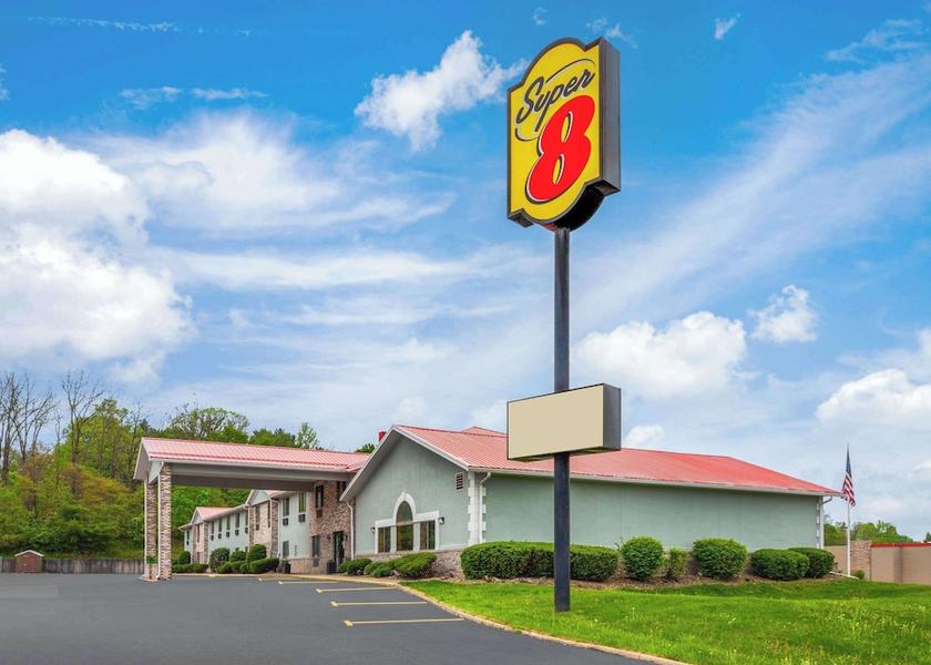 Ohio Mount Vernon Exterior Detail